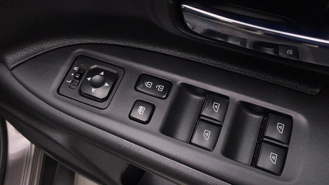 2019 Mitsubishi Outlander Es 7 Seat (awd), Automatic, 62236 km, Drivers Side Door Panel Controls