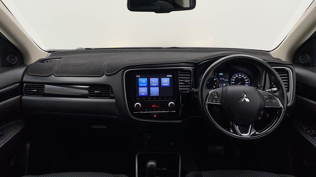 2019 Mitsubishi Outlander Es 7 Seat (awd), Automatic, 62236 km, Dashboard View