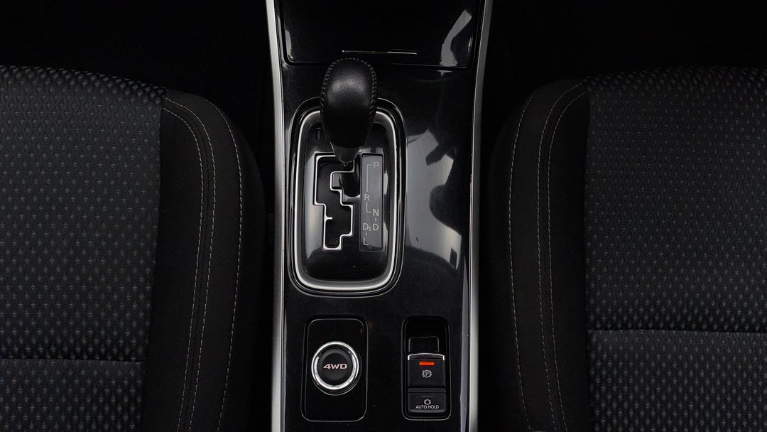 2019 Mitsubishi Outlander Es 7 Seat (awd), Automatic, 62236 km, Gear Lever 