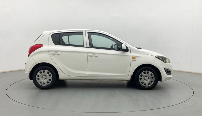 2013 Hyundai i20 MAGNA 1.2, Petrol, Manual, 72,933 km, Right Side View