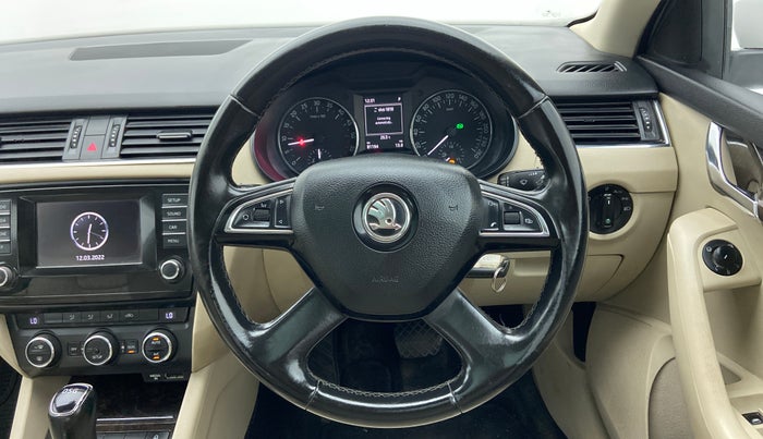 2015 Skoda Octavia ELEGANCE 2.0 TDI CR AT, Diesel, Automatic, 81,465 km, Steering Wheel Close Up
