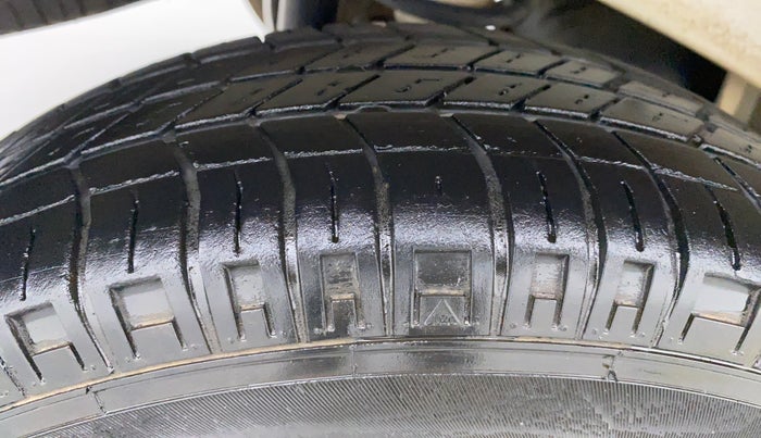 2019 Maruti Eeco 5 STR WITH AC PLUSHTR, Petrol, Manual, 31,815 km, Right Rear Tyre Tread