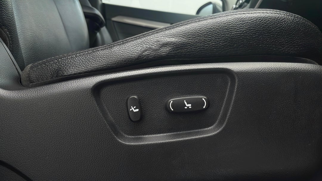 2016 Holden Captiva 7 Ltz (awd), Automatic, 98070 km, Drivers Side Adjustment Panel