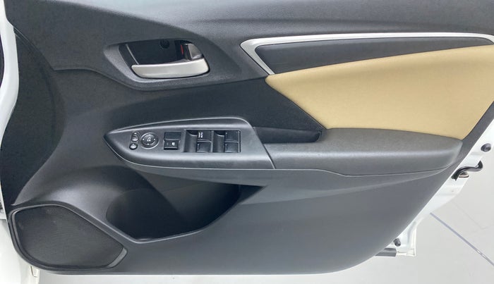 2017 Honda Jazz 1.2 V AT, Petrol, Automatic, 46,249 km, Driver Side Door Panels Control