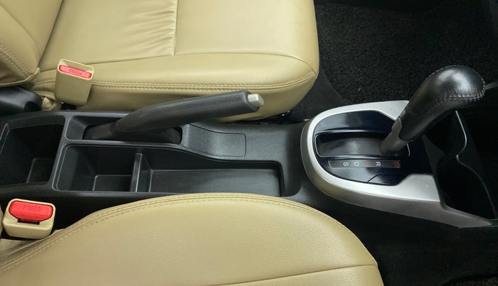 2017 Honda Jazz 1.2 V AT, Petrol, Automatic, 46,249 km, Gear Lever