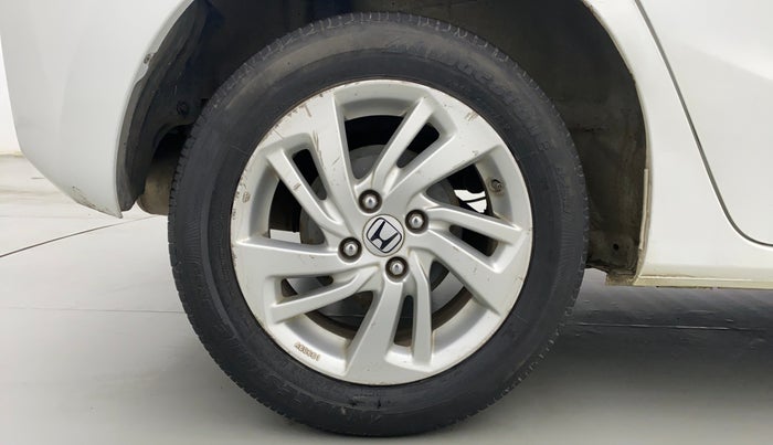 2015 Honda Jazz 1.2 V AT, Petrol, Automatic, 43,044 km, Right Rear Wheel