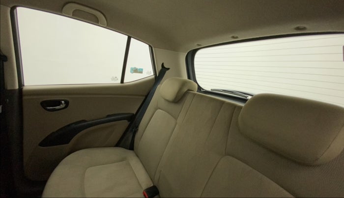 2013 Hyundai i10 SPORTZ 1.2, Petrol, Manual, 34,255 km, Right Side Rear Door Cabin