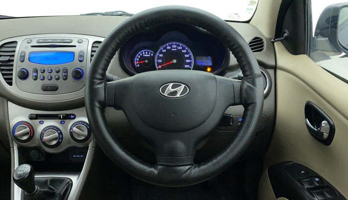 2014 Hyundai i10 SPORTZ 1.1 IRDE2, Petrol, Manual, 43,739 km, Steering Wheel Close Up