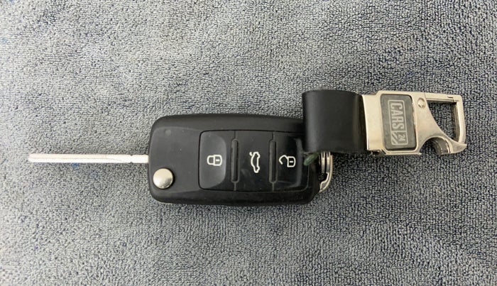 2014 Volkswagen Vento HIGHLINE DIESEL, Diesel, Manual, 41,469 km, Key Close Up
