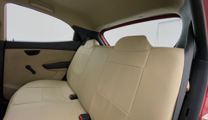 2014 Hyundai Eon MAGNA PLUS, Petrol, Manual, 31,639 km, Right Side Door Cabin View