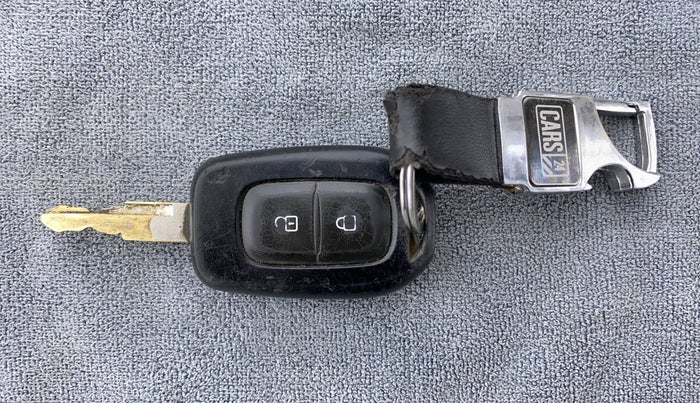 2019 Datsun Redi Go T (O), CNG, Manual, 42,127 km, Key Close Up