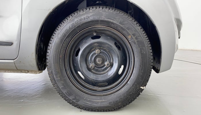 2019 Datsun Redi Go T (O), CNG, Manual, 42,127 km, Right Front Wheel