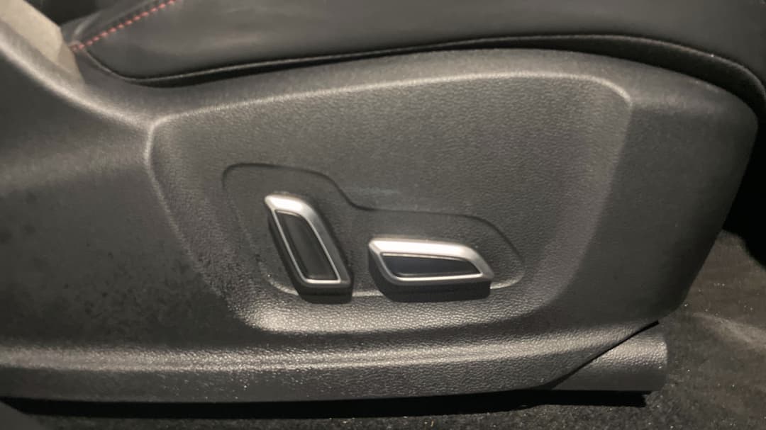2022 MG HS +ev Phev Excite, Automatic, 24081 km, Drivers Side Adjustment Panel