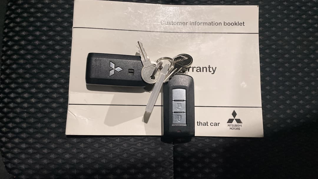 2018 Mitsubishi Outlander Ls 7 Seat (AWD), Automatic, 115217 km, Key Close-up