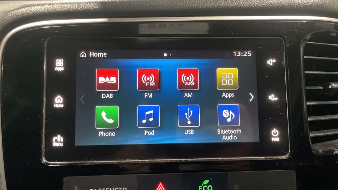 2018 Mitsubishi Outlander Ls 7 Seat (AWD), Automatic, 115217 km, Infotainment System