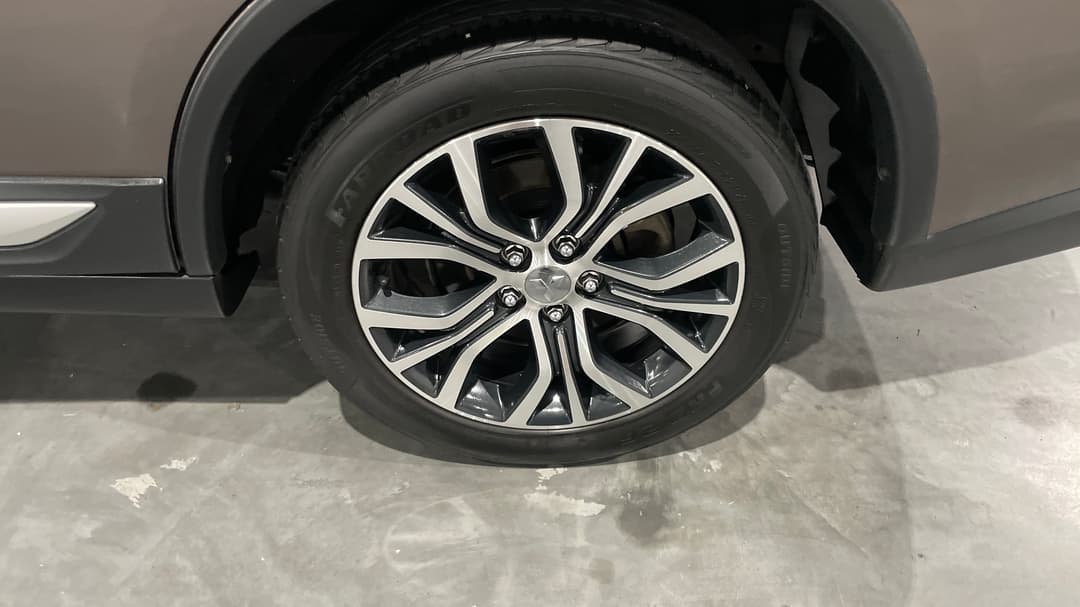 2018 Mitsubishi Outlander Ls 7 Seat (AWD), Automatic, 115217 km, Left Rear Wheel