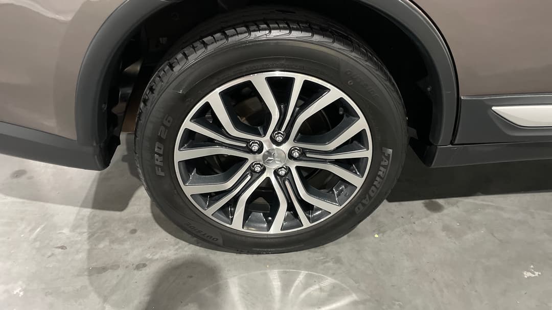2018 Mitsubishi Outlander Ls 7 Seat (AWD), Automatic, 115217 km, Right Rear Wheel