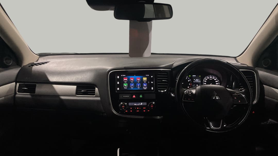 2018 Mitsubishi Outlander Ls 7 Seat (AWD), Automatic, 115217 km, Dashboard View