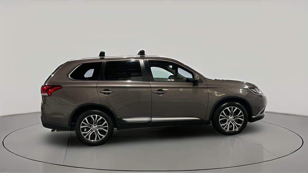 2018 Mitsubishi Outlander Ls 7 Seat (AWD), Automatic, 115217 km, Right Side View
