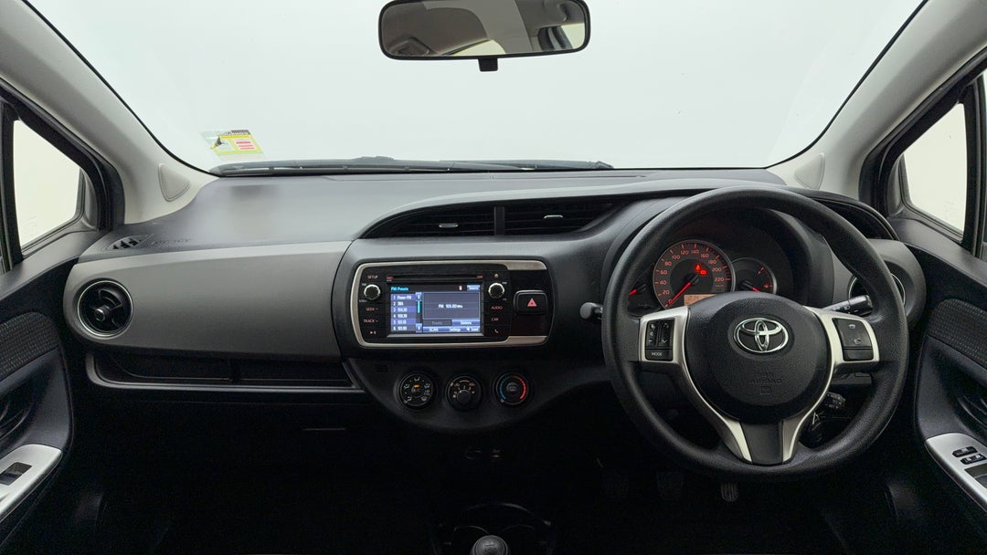 2015 Toyota Yaris Ascent, Manual, 102876 km, Dashboard View