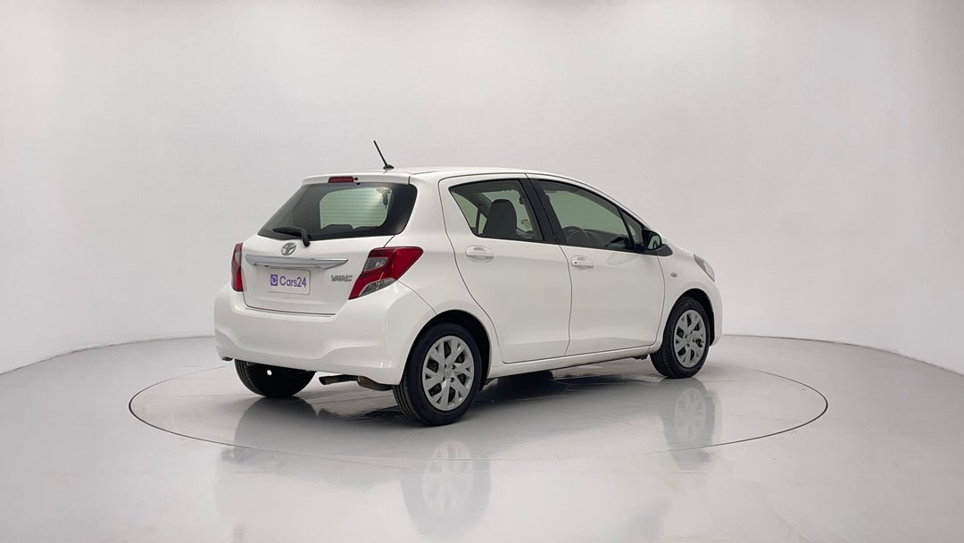 2015 Toyota Yaris Ascent, Manual, 102876 km, Right Back Diagonal (45- Degree) View