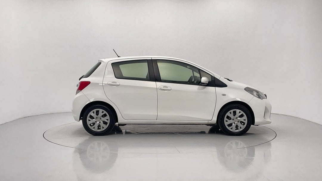 2015 Toyota Yaris Ascent, Manual, 102876 km, Right Side View