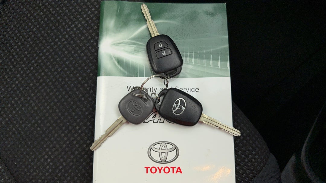 2015 Toyota Yaris Ascent, Manual, 102876 km, Key Close-up