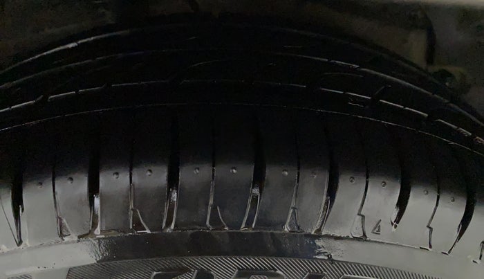 2016 Tata Zest XMS PETROL, Petrol, Manual, 53,578 km, Left Front Tyre Tread