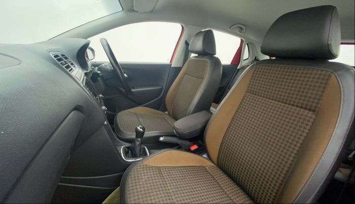 2018 Volkswagen Polo HIGHLINE PLUS 1.5L DIESEL, Diesel, Manual, 83,304 km, Right Side Front Door Cabin