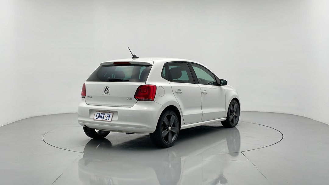 Right Back Diagonal (45- Degree) View