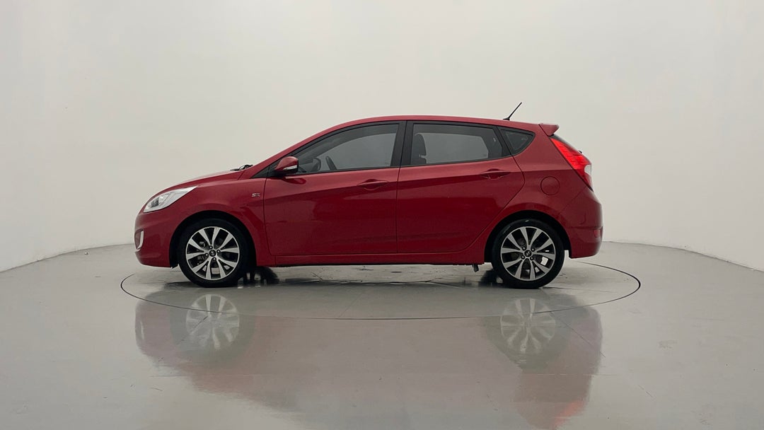 2015 Hyundai Accent Sr, Automatic, 144335 km, Left Side View