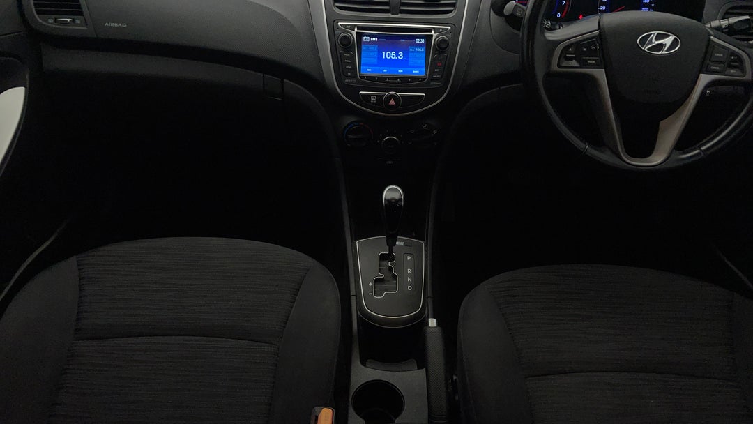 2015 Hyundai Accent Sr, Automatic, 144335 km, Center Console