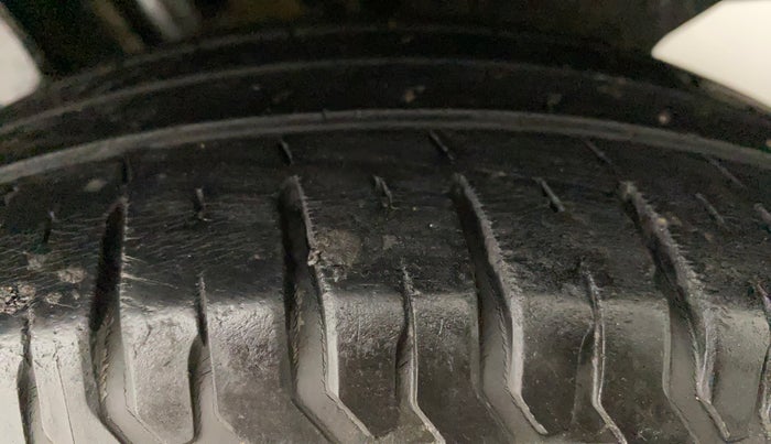 2017 Maruti Dzire ZXI AMT, Petrol, Automatic, 37,274 km, Left Rear Tyre Tread