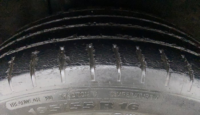 2016 Maruti Baleno ZETA 1.2 K12, Petrol, Manual, 47,428 km, Right Rear Tyre Tread