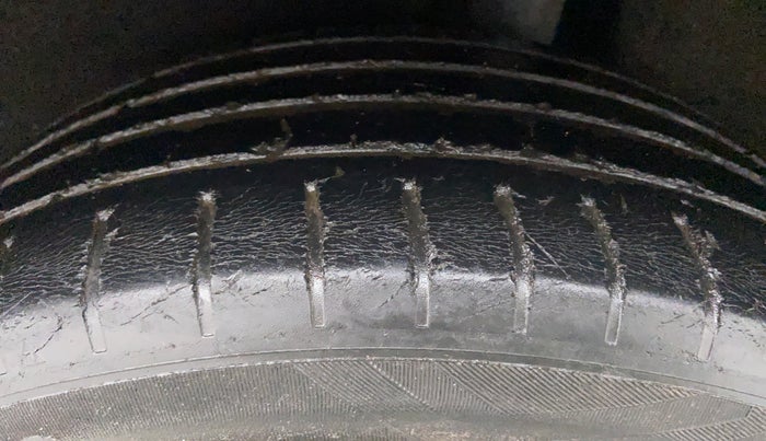 2016 Maruti Baleno ZETA 1.2 K12, Petrol, Manual, 47,428 km, Left Rear Tyre Tread