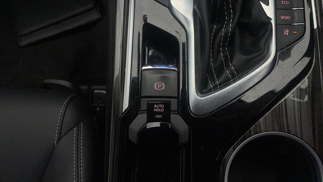 2023 LDV D90 (2WD), Automatic, 28472 km, Handbrake