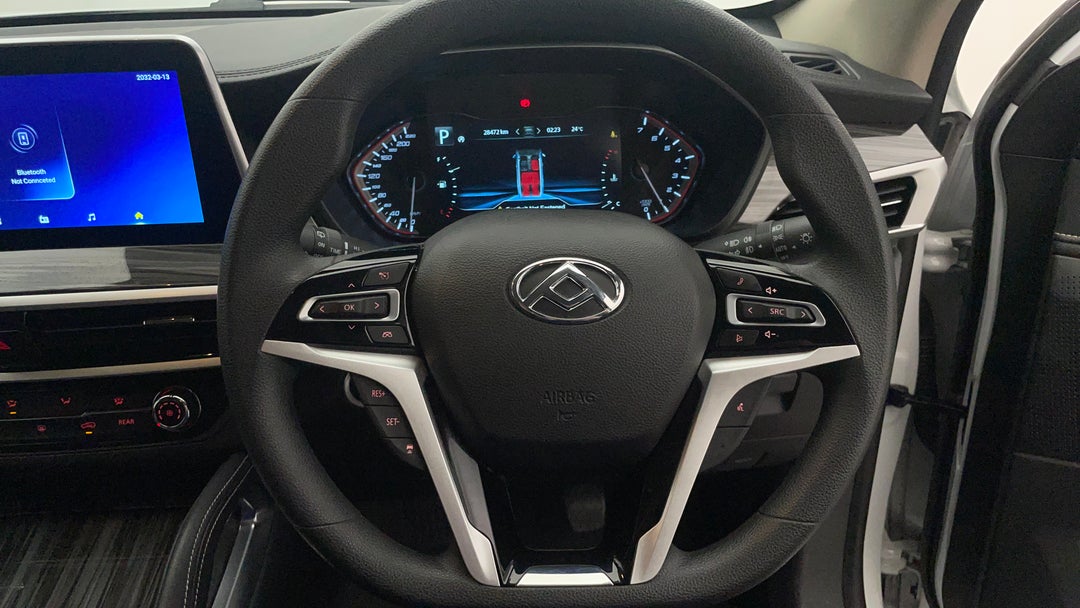 2023 LDV D90 (2WD), Automatic, 28472 km, Steering Wheel Close-up