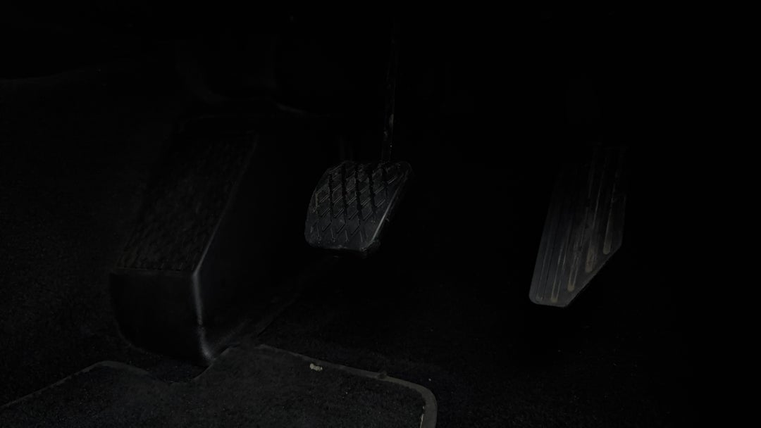 2020 LDV D90 Executive (4WD) D20, Automatic, 114273 km, Pedals and Footmat