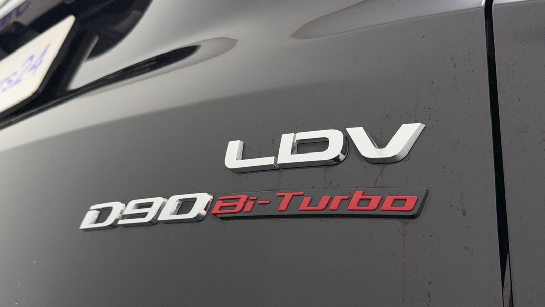 2020 LDV D90 Executive (4WD) D20, Automatic, 114273 km, Badge (Boot Right Side)