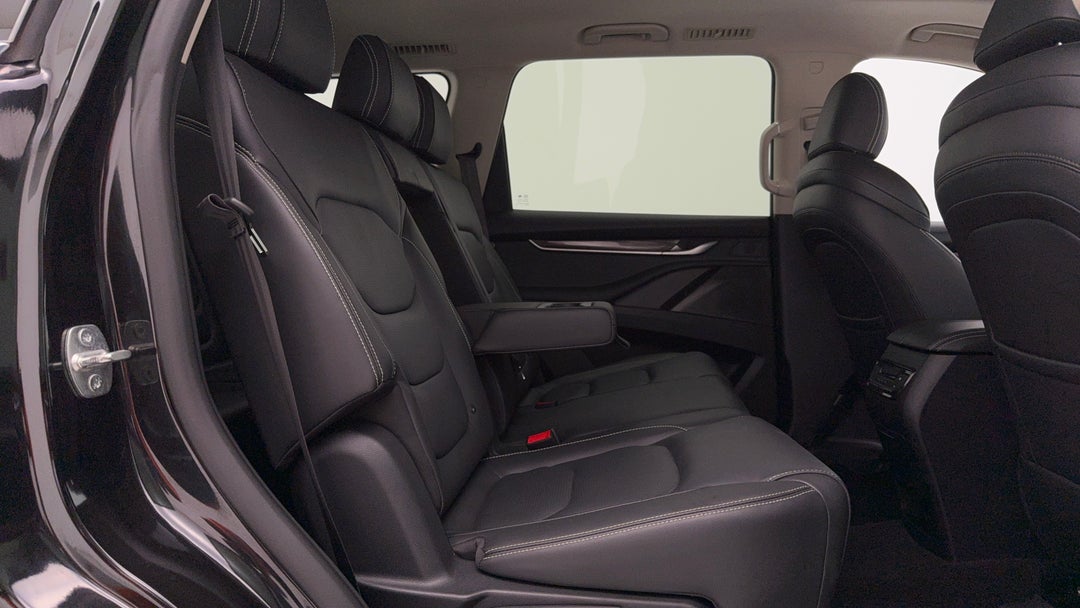 2020 LDV D90 Executive (4WD) D20, Automatic, 114273 km, Right Side Rear Door Cabin View