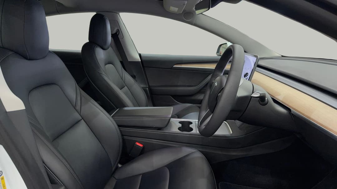 2023 Tesla Model 3 Rear-wheel Drive, Automatic, 40663 km, Right Side Front Door Cabin View
