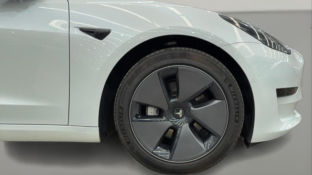 2023 Tesla Model 3 Rear-wheel Drive, Automatic, 40663 km, Right Front Wheel