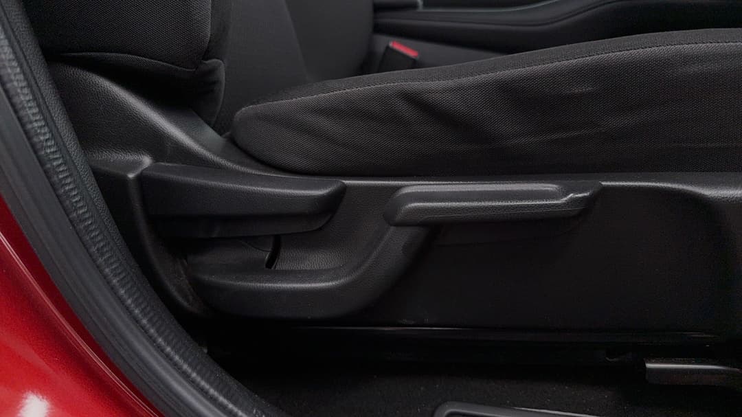 2019 Honda HR-V Vti, Automatic, 75621 km, Drivers Side Adjustment Panel