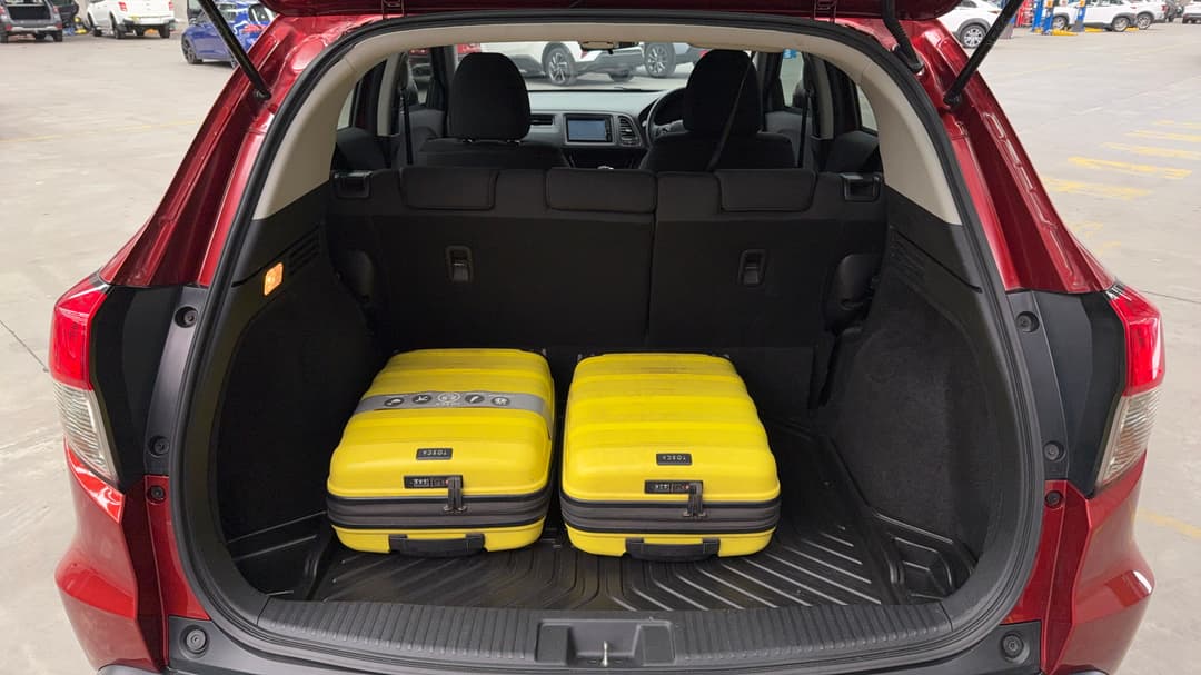 2019 Honda HR-V Vti, Automatic, 75621 km, Boot Inside View with Luggage