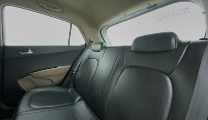 2016 Hyundai Grand i10 SPORTZ 1.2 KAPPA VTVT, Petrol, Manual, 41,046 km, Right Side Rear Door Cabin