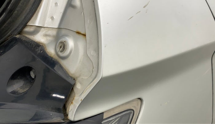 2018 Mahindra KUV 100 NXT K2 P 6 STR, CNG, Manual, 79,461 km, Right quarter panel - Slightly rusted