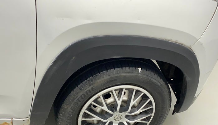 2018 Mahindra KUV 100 NXT K2 P 6 STR, CNG, Manual, 79,461 km, Right fender - Cladding has minor damage