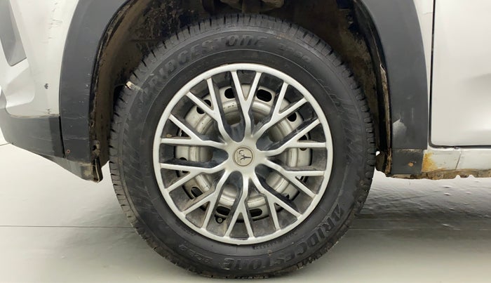 2018 Mahindra KUV 100 NXT K2 P 6 STR, CNG, Manual, 79,461 km, Left Front Wheel