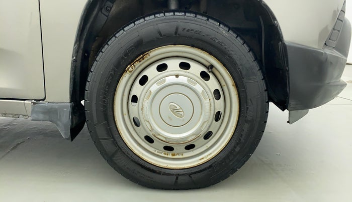 2016 Mahindra Kuv100 K2+ D 6 STR, Diesel, Manual, 68,391 km, Right Front Tyre
