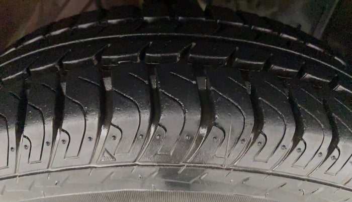 2014 Datsun Go A, Petrol, Manual, 18,499 km, Right Front Tyre Tread